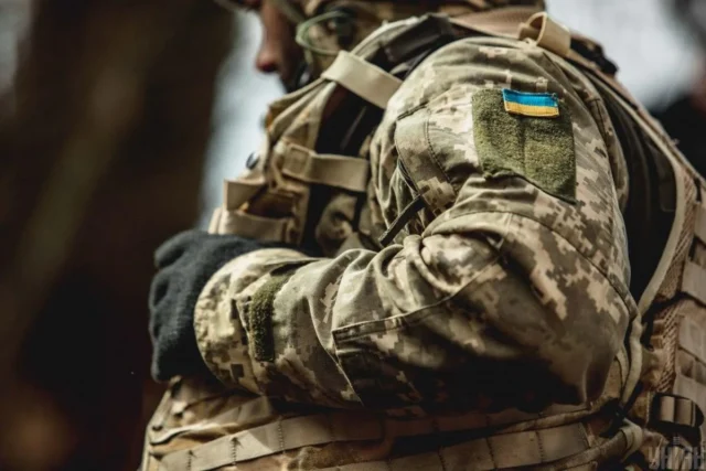Україна оголосила про припинення вогню в Олешках для гуманітарної допомоги Україна-запроваджує-припинення-вогню-з-03:00-27-жовтня-для-гуманітарної-операції-в-Олешках-–-Генштаб