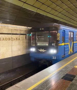 У-Києві-відновили-рух-метро-на-"зеленій"-гілці