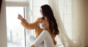 Лайфхак із ложкою від запітнілих вікон: чому він не працює і чим його замінити Лайфхак-із-ложкою-від-запітнілих-вікон:-чому-він-не-працює-і-чим-його-замінити