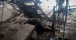 Атака безпілотника в Конотопському районі: жертви серед цивільних Російський дрон вдарив по фермі на Сумщині, є загибла і поранені