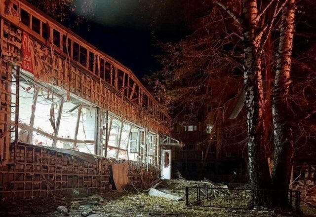 Окупанти вдарили по Харкову та Дніпропетровщині: троє людей загинуло, є поранені Окупанти-вдарили-по-Харкову-та-Дніпропетровщині:-троє-людей-загинуло,-є-поранені