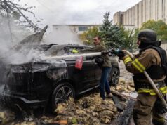 Терор України: у Харкові накрили рятувальників, на Дніпропетровщині троє загиблих, у Полтаві горить “Епіцентр” Терор-України:-у Харкові-накрили-рятувальників,-на Дніпропетровщині-троє-загиблих,-у-Полтаві-горить-“Епіцентр”