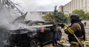 Терор України: у Харкові накрили рятувальників, на Дніпропетровщині троє загиблих, у Полтаві горить “Епіцентр” Терор-України:-у Харкові-накрили-рятувальників,-на Дніпропетровщині-троє-загиблих,-у-Полтаві-горить-“Епіцентр”