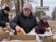 Українські військові доставили гуманітарну допомогу в Олешки Мешканцям Олешок доставили ще 4 тонни гуманітарної допомоги