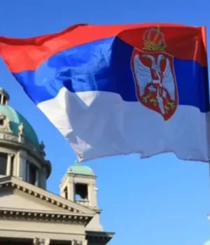 У-Сербії-проходять-дострокові-вибори-на-тлі-студентських-протестів-–-reuters