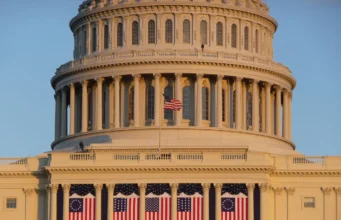 Демократи можуть отримати контроль над Сенатом США: прогнози свідчать про можливу більшість Демократи-можуть-отримати-контроль-над-Сенатом-США-–-прогнози-показують-можливість-значної-більшості