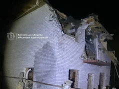 Нічна атака на Запоріжжя: пошкоджені будівлі та поранений Нічний-удар-по-Запоріжжю:-пошкоджено-будинки-та-авто,-поранено-людину