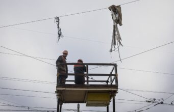 Російська атака пошкодила енергетичний об’єкт у Хмельницькій області Кам’янець-Подільський район залишився частково без світла через удар по енергетиці