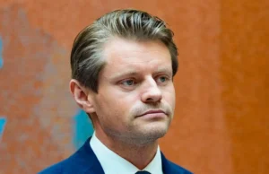 Норвегія дозволила відправлення цивільних дронів в Україну У-Норвегії-дозволили-відправляти-Україні-цивільні-дрони-після-порушення-закону-депутатом