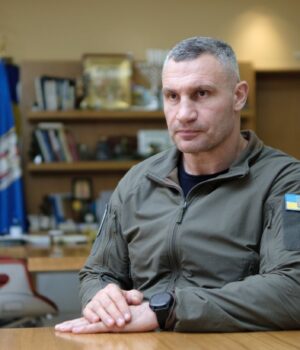 klichko_foto__vitaliy_nosach_rbk_ukrayina_90899e9326545f18dc11ab268477eb07_1300x820.jpg У Києві збудують водні переправи через Дніпро на 1 млрд гривень, – Кличко