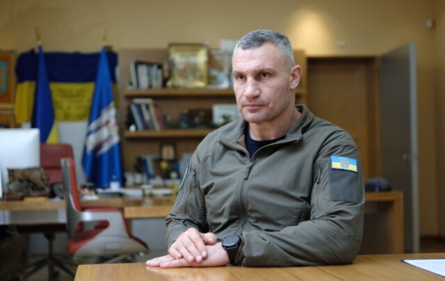 У Києві планують будівництво водних переправ через Дніпро за 1 млрд гривень У Києві збудують водні переправи через Дніпро на 1 млрд гривень, – Кличко