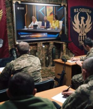 Радіодиктант-під-обстрілами.-Українська-мова-проти-тези-Путіна-про-«один-народ» Радіодиктант-під-обстрілами.-Українська-мова-проти-тези-Путіна-про-«один-народ»