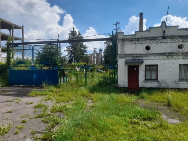 На Житомирщині занедбаний завод продали за 37,2 млн гривень На Житомирщині занедбаний завод продали за 37,2 млн гривень