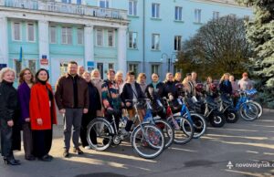 Нововолинська громада отримала новий соціальний транспорт Соціальні-працівники-отримали-велосипеди-від-благодійників