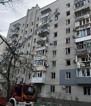 Росія-вдарила-по Кременчуку:-зросла-кількість-поранених,-деякі —-у важкому-стані Росія-вдарила-по Кременчуку:-зросла-кількість-поранених,-деякі —-у важкому-стані