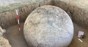 В Центральній Америці розкопали сотні загадкових кам’яних сфер В-Центральній-Америці-розкопали-сотні-загадкових-кам’яних-сфер