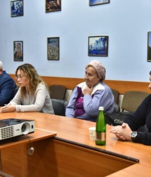 У-Луцьку-мешканці-зруйнованого-внаслідок-російського-удару-будинку-досі-не-отримали-виплати-за-зруйноване-житло
