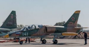 Супутникові знімки підтвердили ураження Су-34 на аеродромі “Маринівка” Який вигляд має аеродром “Маринівка”, де Україна знищила Су-34: супутникові знімки