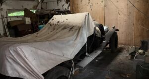 Чоловік знайшов у напівзруйнованому сараї рідкісний автомобіль за мільйон доларів Чоловік-знайшов-у-напівзруйнованому-сараї-рідкісний-автомобіль-за-мільйон-доларів