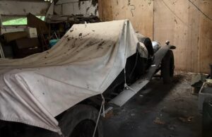 Чоловік знайшов у напівзруйнованому сараї рідкісний автомобіль за мільйон доларів Чоловік-знайшов-у-напівзруйнованому-сараї-рідкісний-автомобіль-за-мільйон-доларів