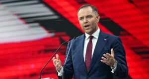 Конституційна криза в Польщі: Навроцький заявив про загрозу внутрішній безпеці Конституційна-криза-в-Польщі:-Навроцький-заявив-про-загрозу-внутрішній-безпеці