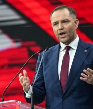 Конституційна-криза-в-Польщі:-Навроцький-заявив-про-загрозу-внутрішній-безпеці