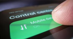 Смартфон витрачає гігабайти навіть при підключенні до Wi-Fi: як це зупинити Смартфон-витрачає-гігабайти-навіть-при-підключенні-до-wi-fi:-як-це-зупинити